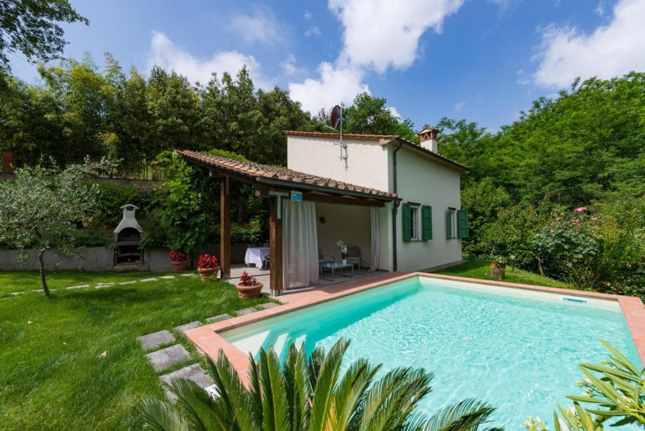 Villa Con Piscina Esclusiva Nel Verde Lucca Kültér fotó